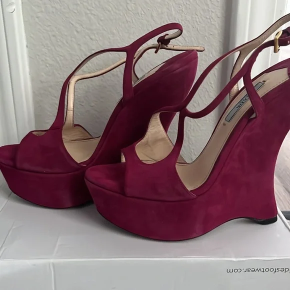 ‼️AUTHENTIC‼️PRADA Suede Magenta Open Toe Wedges 38.5